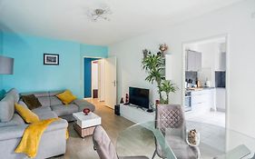 Chic Apart Disneyland With Terrace